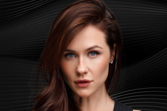 &Ocy;&lcy;&softcy;&gcy;&acy; &Mcy;&acy;&lcy;&acy;&shchcy;&iecy;&ncy;&kcy;&ocy;&period; Stand Up &Scy;&acy;&mcy;&acy;&rcy;&acy;